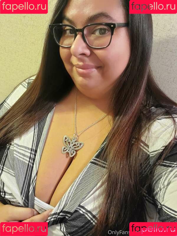 bustychick26 Onlyfans Photo Gallery 