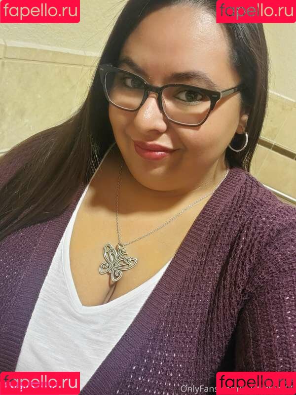 bustychick26 Onlyfans Photo Gallery 