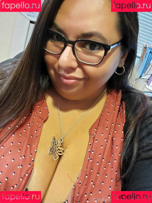 bustychick26 Onlyfans Photo Gallery 