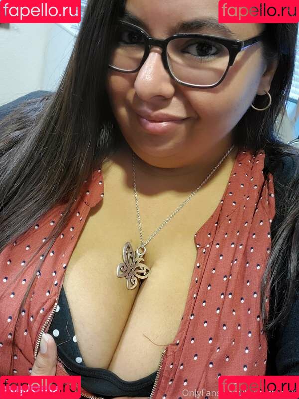 bustychick26 Onlyfans Photo Gallery 