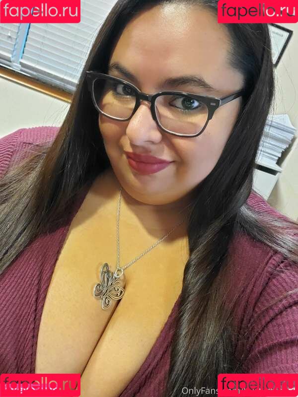 bustychick26 Onlyfans Photo Gallery 