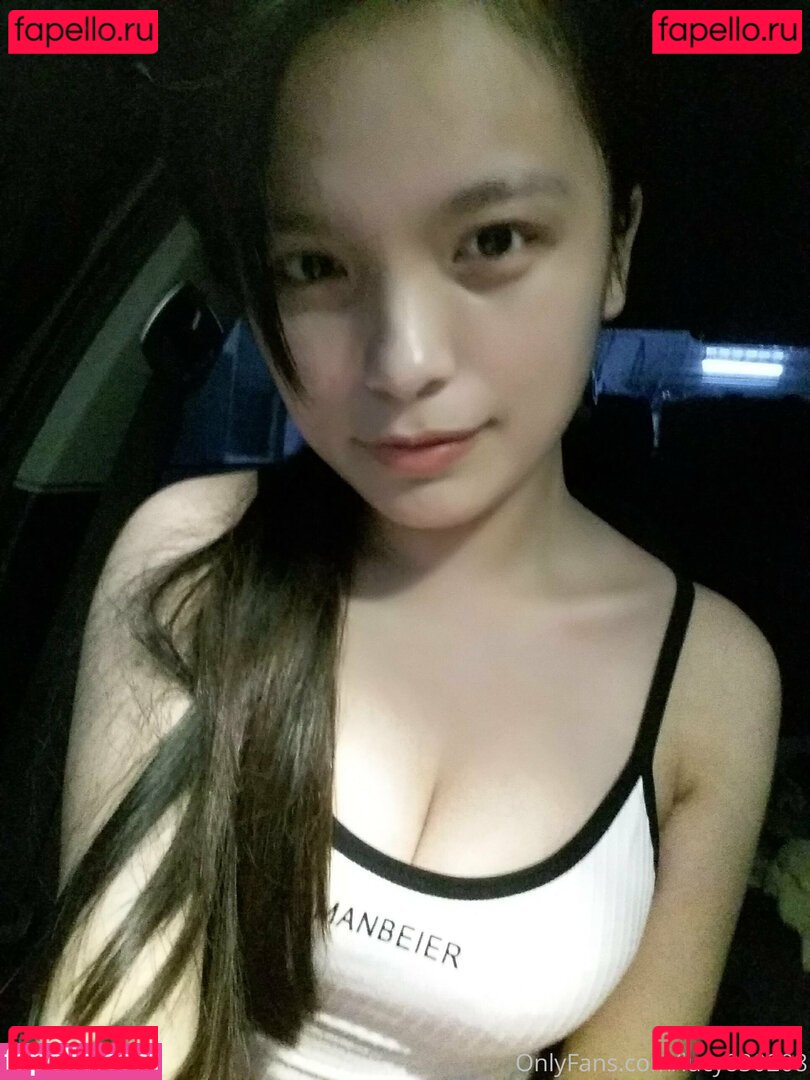 lucy19940208 / lucy830208 / 王小雅 Onlyfans Photo Gallery 