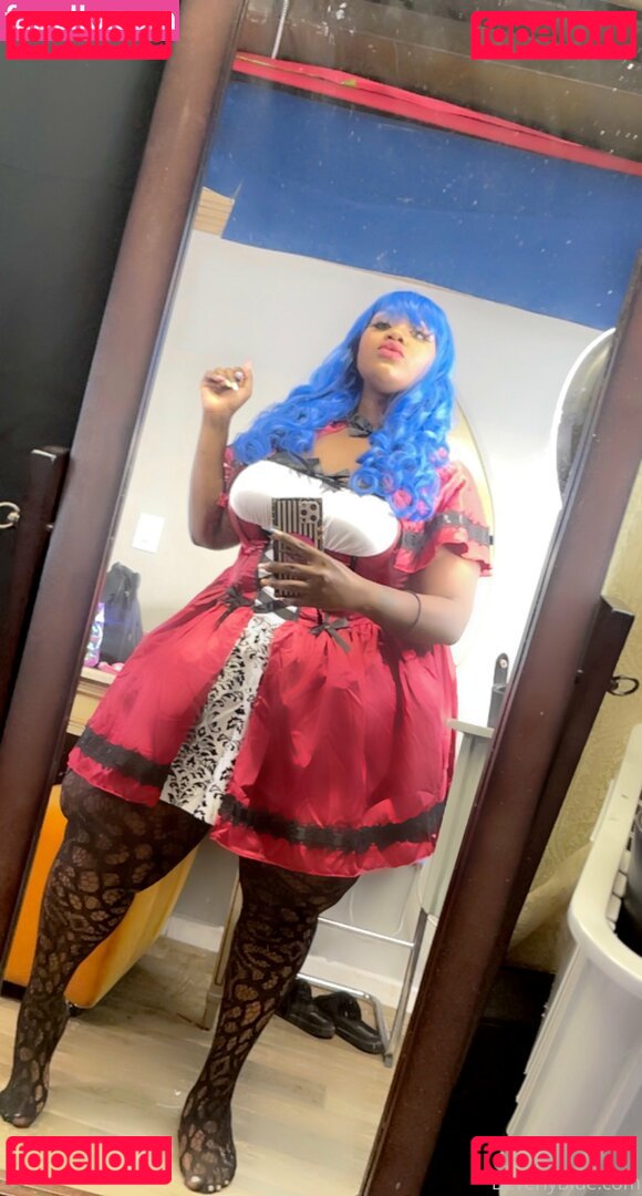 Beverly Blue / beverlyblue3x / beverlyblueofficial Onlyfans Photo Gallery 