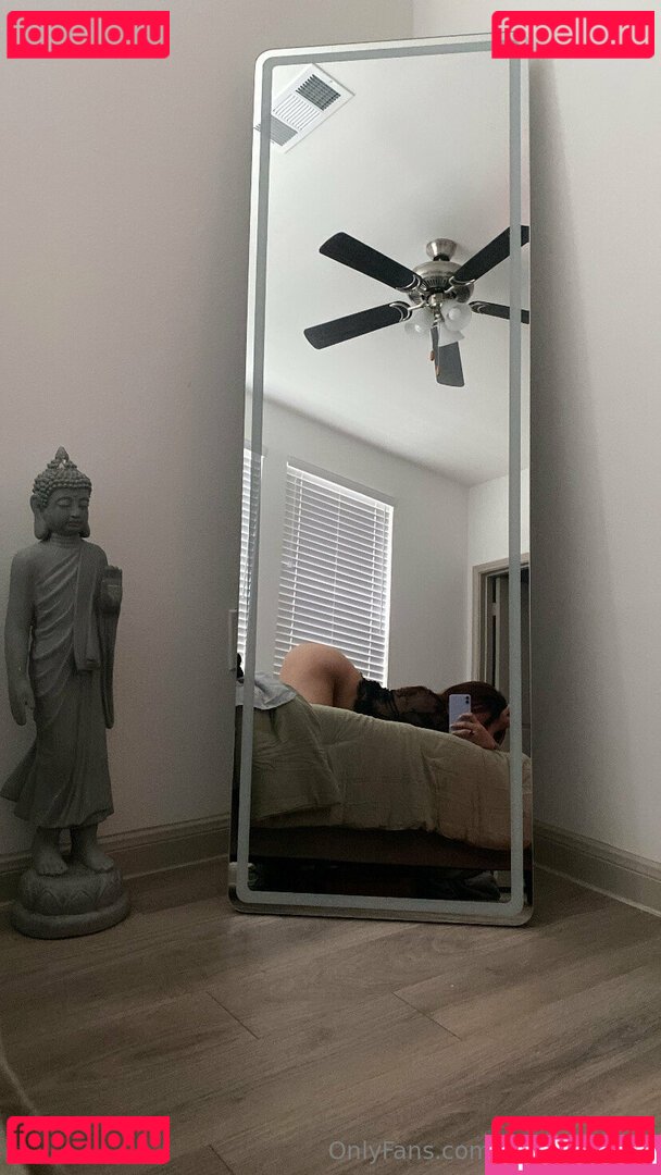 cosmicbabeee___ / cosmicnat95 Onlyfans Photo Gallery 