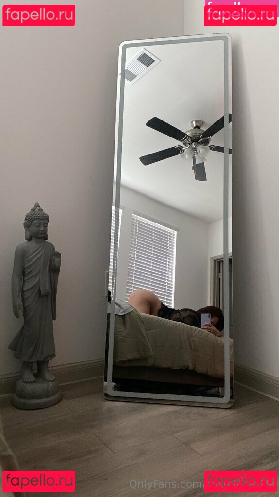 cosmicbabeee___ / cosmicnat95 Onlyfans Photo Gallery 