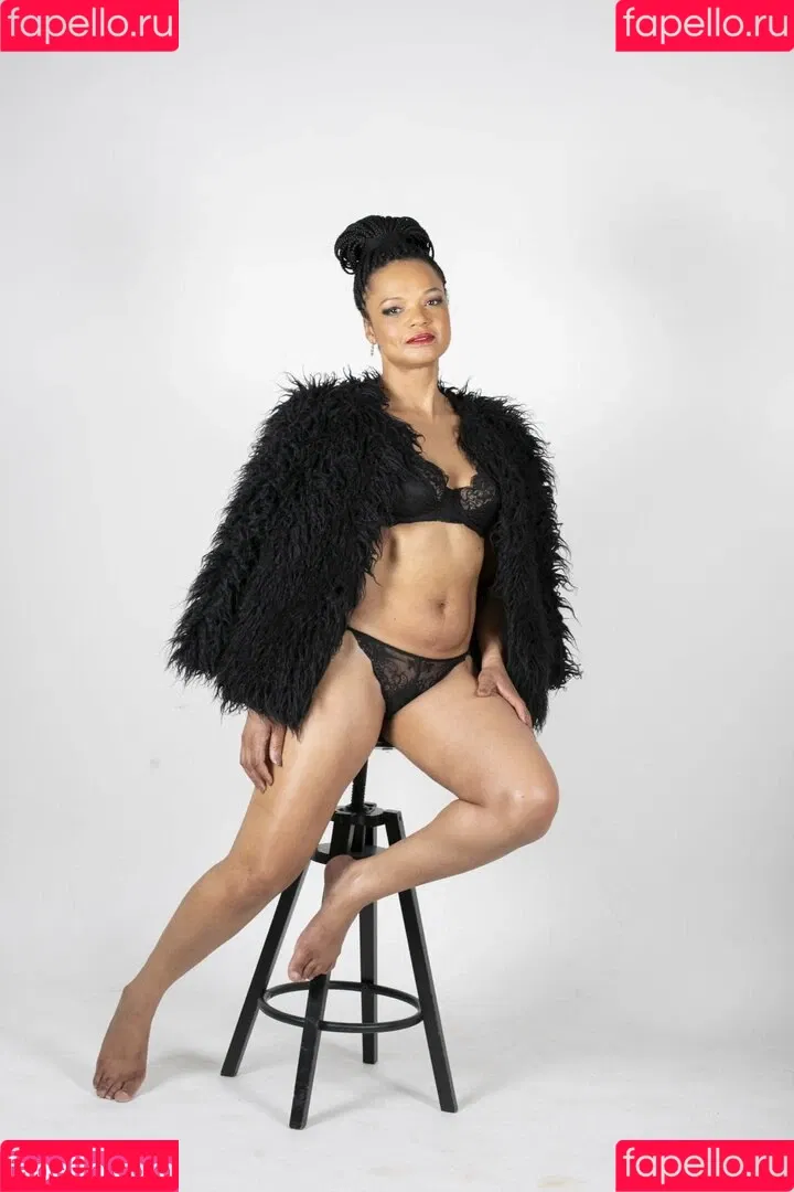 Lukwesa Burak Onlyfans Photo Gallery 