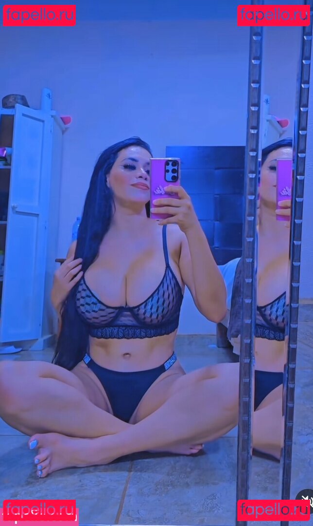 vioanzar Onlyfans Photo Gallery 