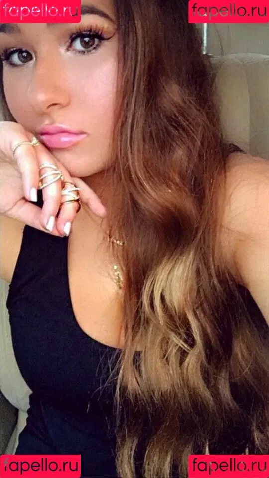 Tatiana Gianacopoulos Onlyfans Photo Gallery 