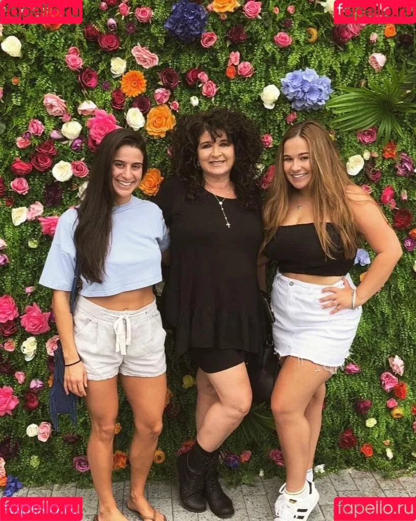 Tatiana Gianacopoulos Onlyfans Photo Gallery 