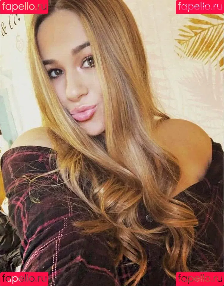 Tatiana Gianacopoulos Onlyfans Photo Gallery 