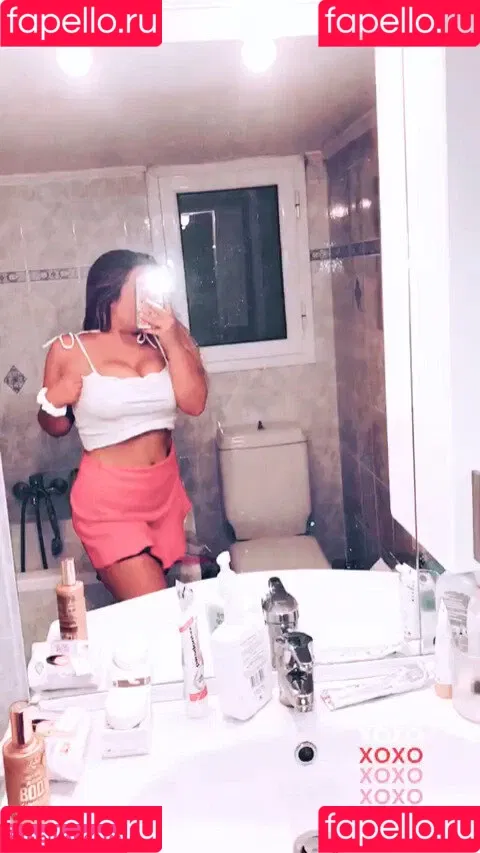 Tatiana Gianacopoulos Onlyfans Photo Gallery 