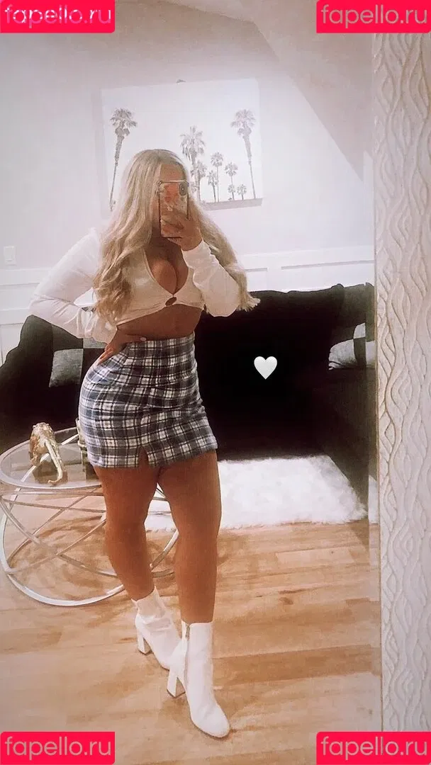 Tatiana Gianacopoulos Onlyfans Photo Gallery 