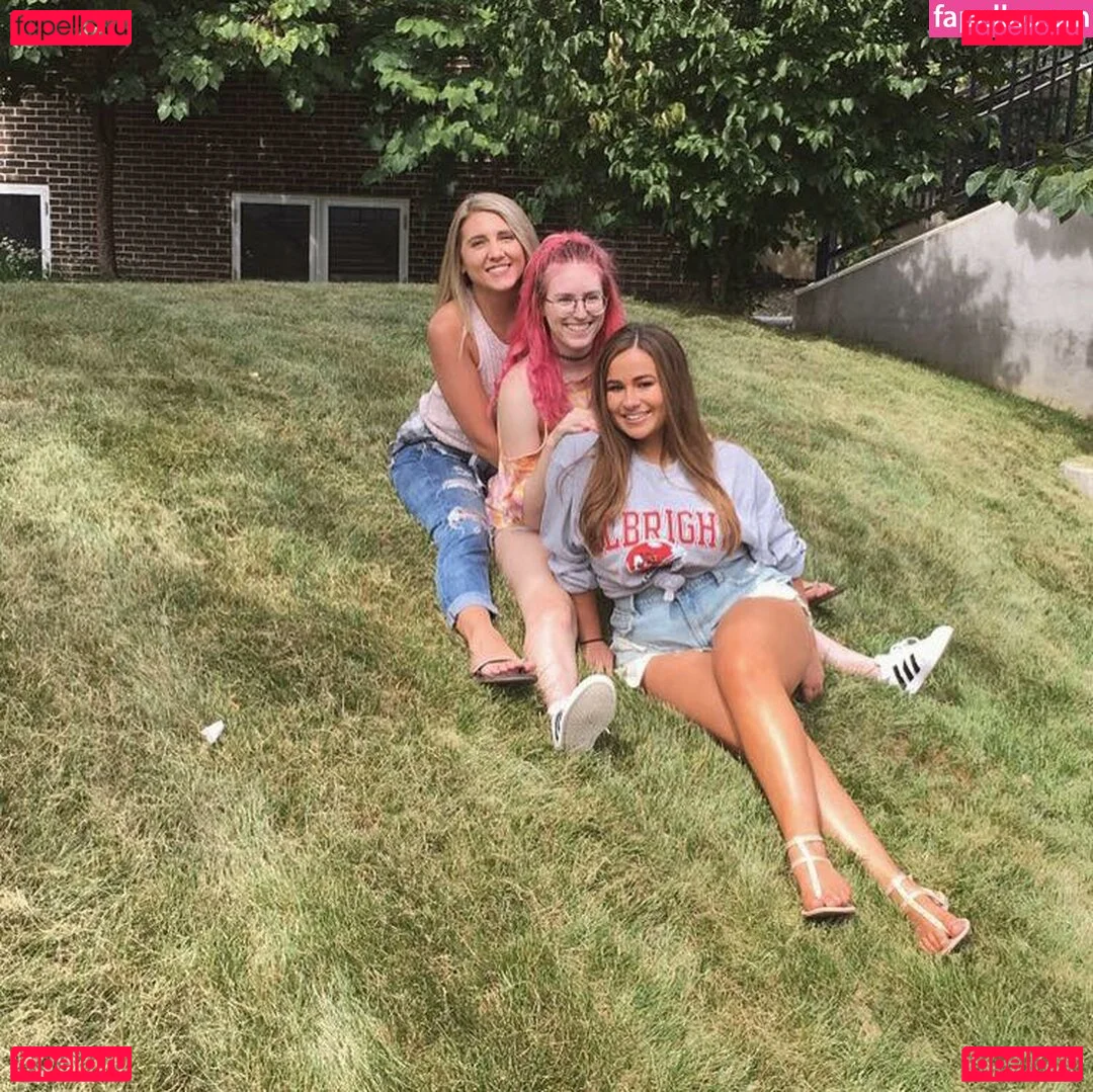 Tatiana Gianacopoulos Onlyfans Photo Gallery 