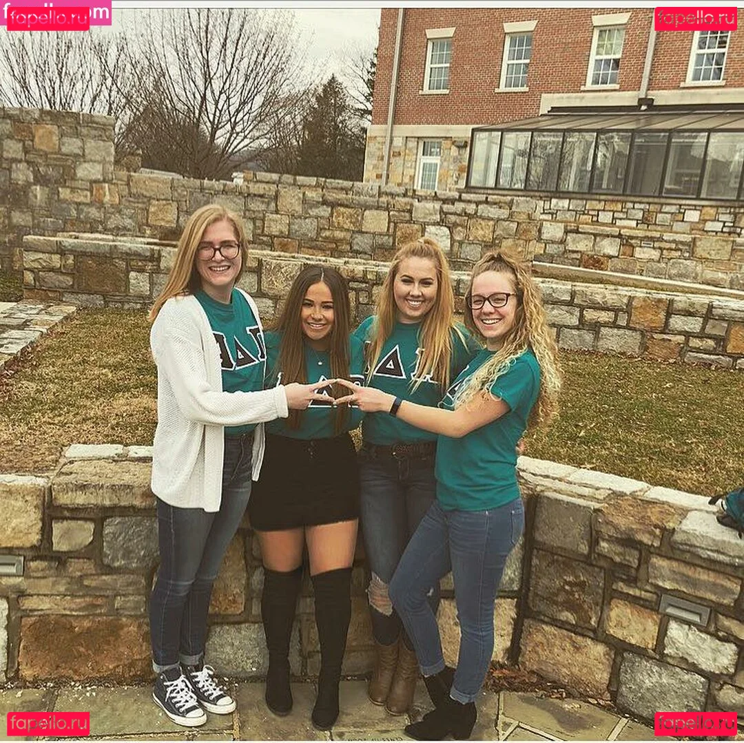 Tatiana Gianacopoulos Onlyfans Photo Gallery 