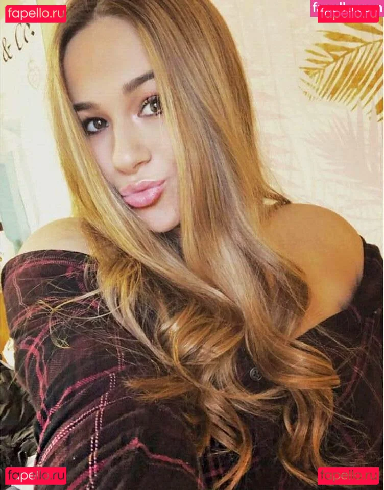 Tatiana Gianacopoulos Onlyfans Photo Gallery 