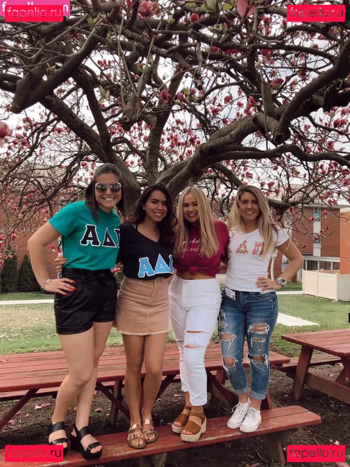 Tatiana Gianacopoulos Onlyfans Photo Gallery 