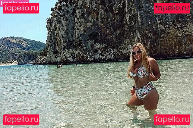 Tatiana Gianacopoulos Onlyfans Photo Gallery 