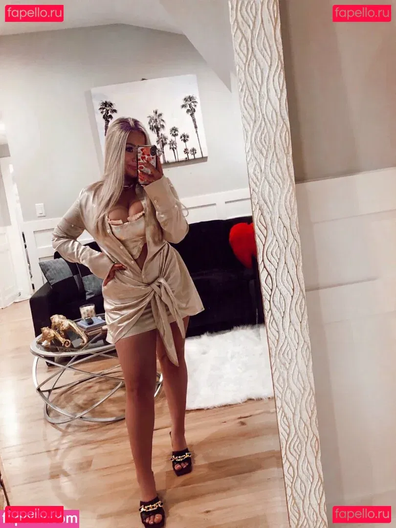 Tatiana Gianacopoulos Onlyfans Photo Gallery 