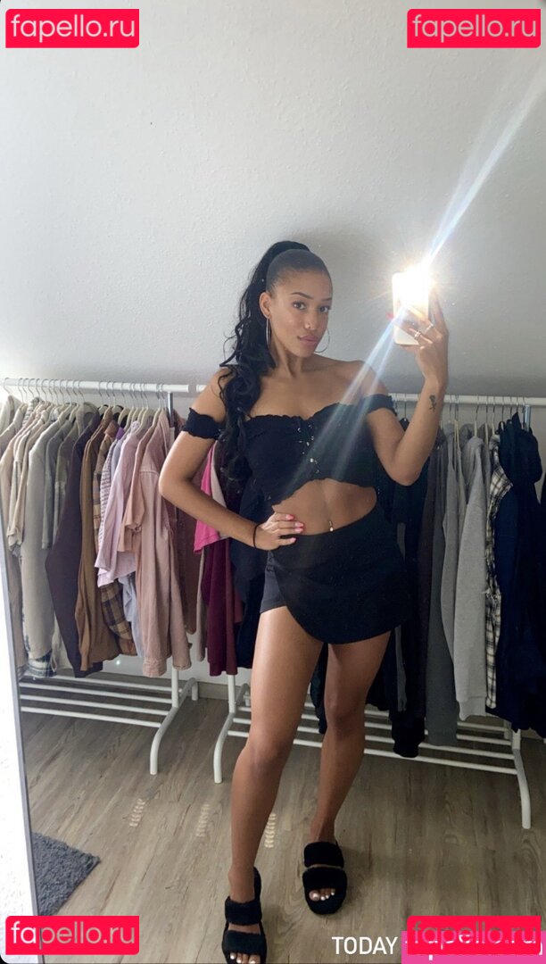 Vanessa Nwattu / vanessa.nwa Onlyfans Photo Gallery 