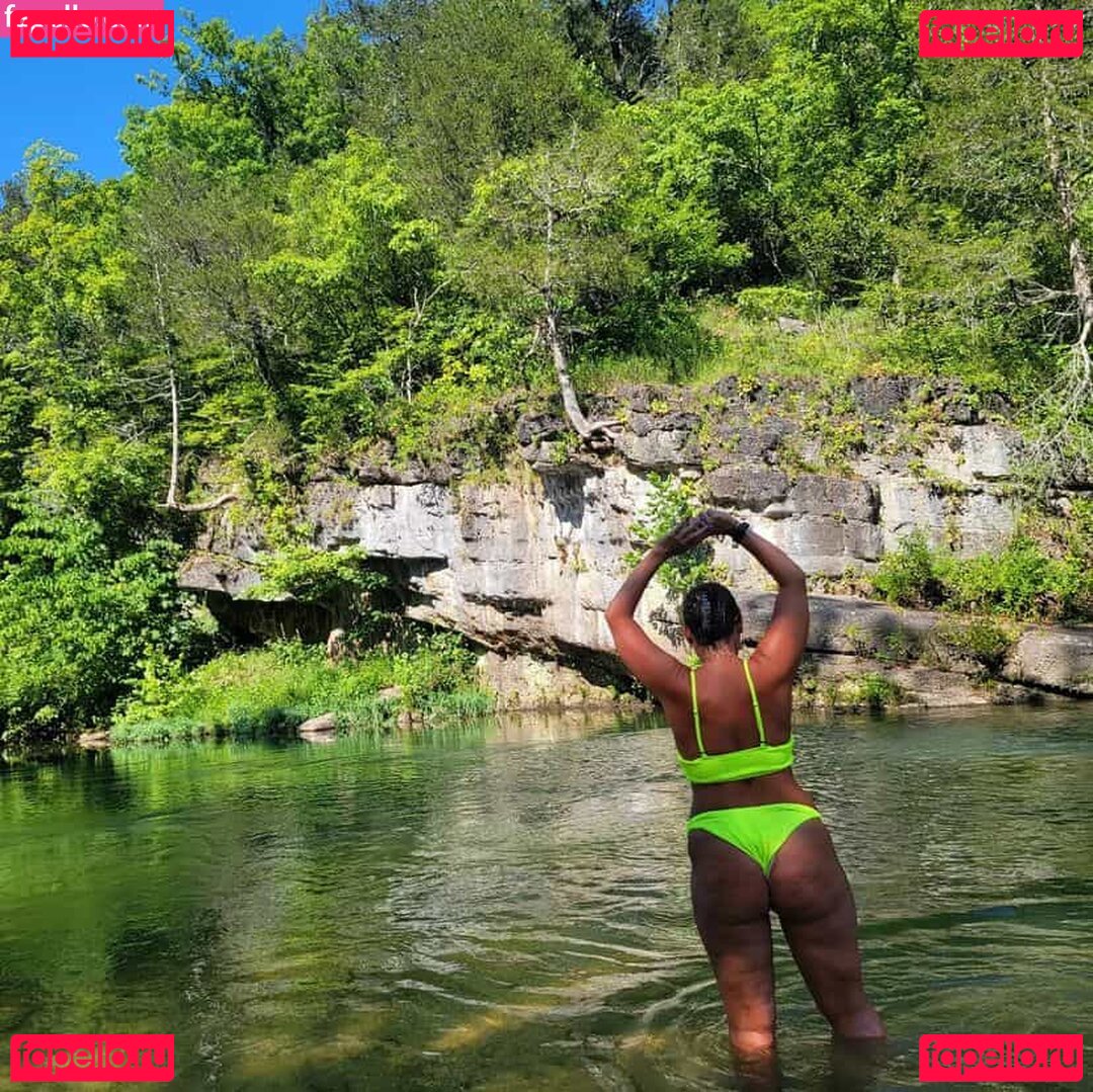 emgaudy33 / emgaudyy Onlyfans Photo Gallery 