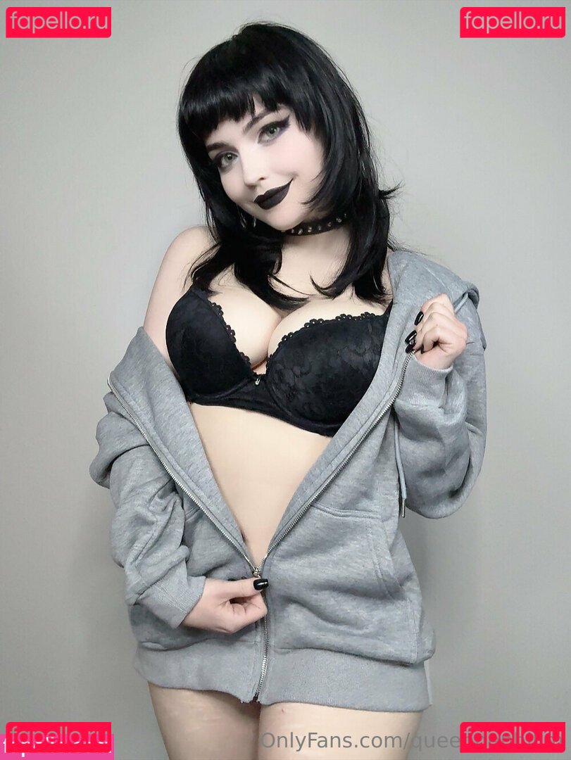 QueenNephilim / queen.nephie Onlyfans Photo Gallery 