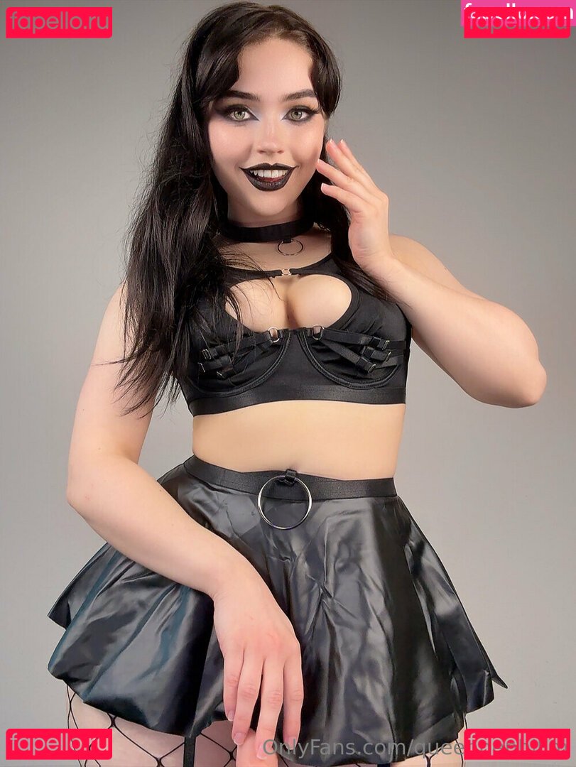 QueenNephilim / queen.nephie Onlyfans Photo Gallery 