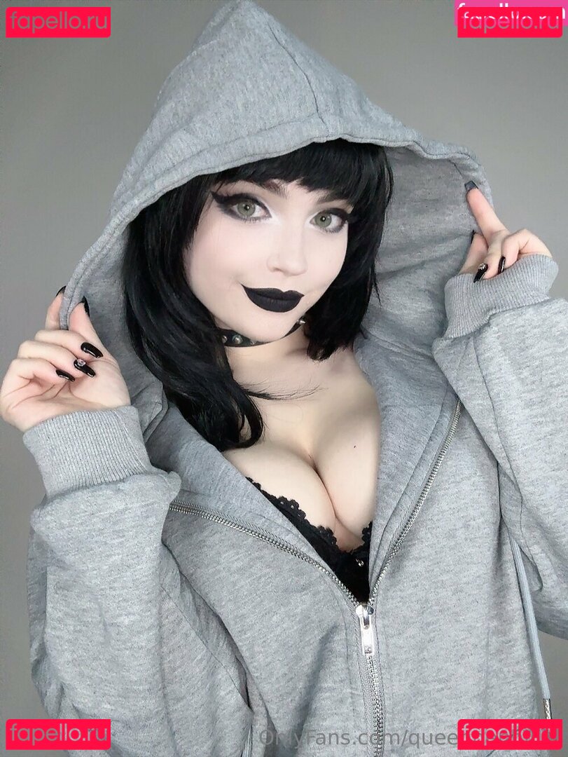 QueenNephilim / queen.nephie Onlyfans Photo Gallery 