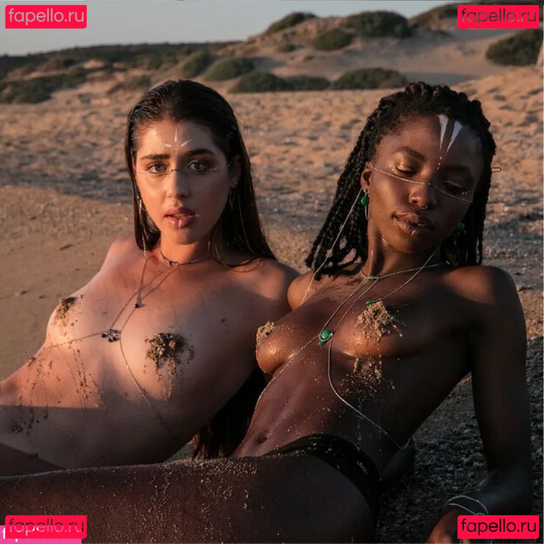 Iris Mulas / iris_mulas Onlyfans Photo Gallery 