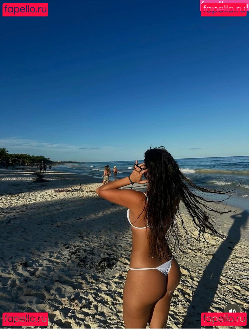 Iris Mulas / iris_mulas Onlyfans Photo Gallery 