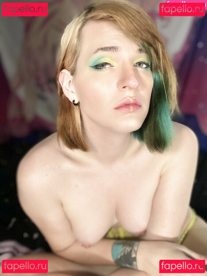 Raven Gray / anyuser / transravengray Onlyfans Photo Gallery 