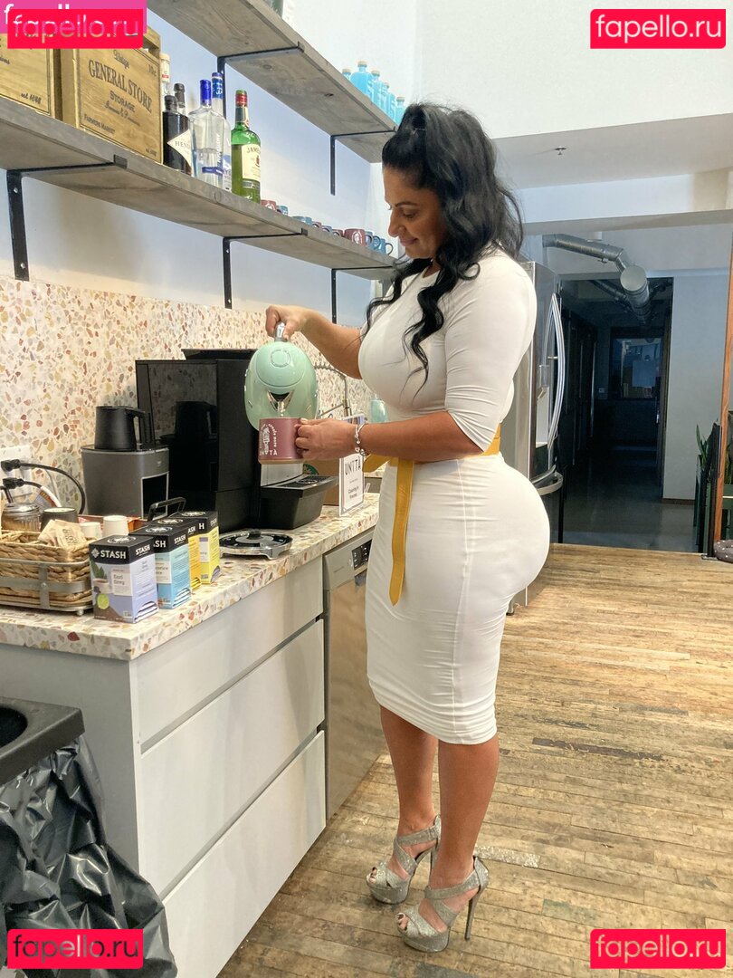 LadyKarmen / ladyk124 Onlyfans Photo Gallery 