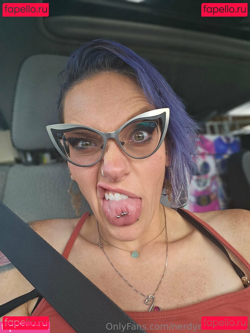 nerdyrockerchick Onlyfans Photo Gallery 
