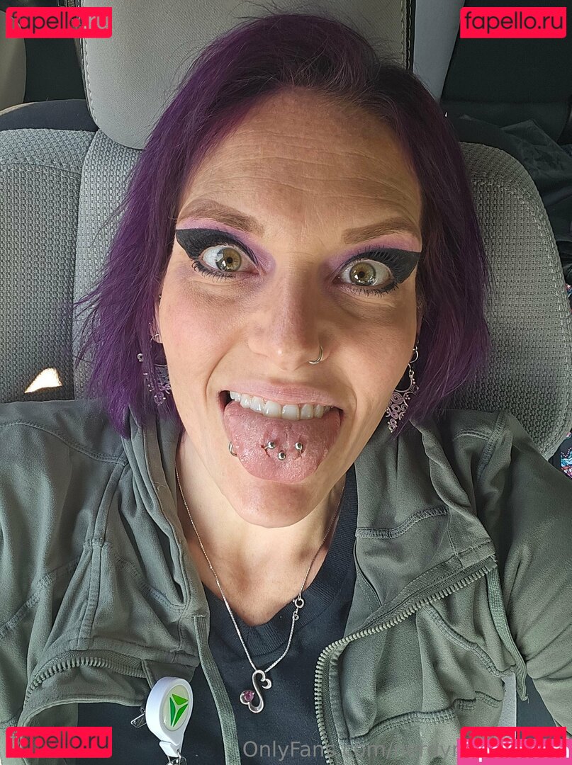 nerdyrockerchick Onlyfans Photo Gallery 