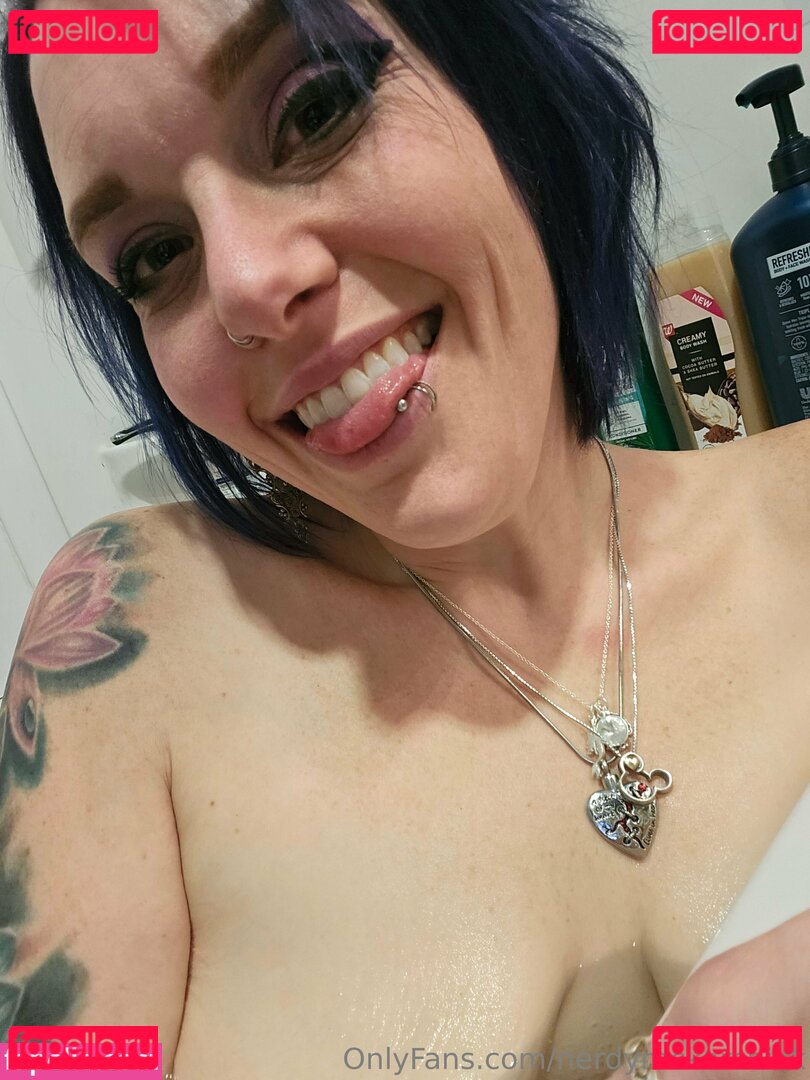 nerdyrockerchick Onlyfans Photo Gallery 