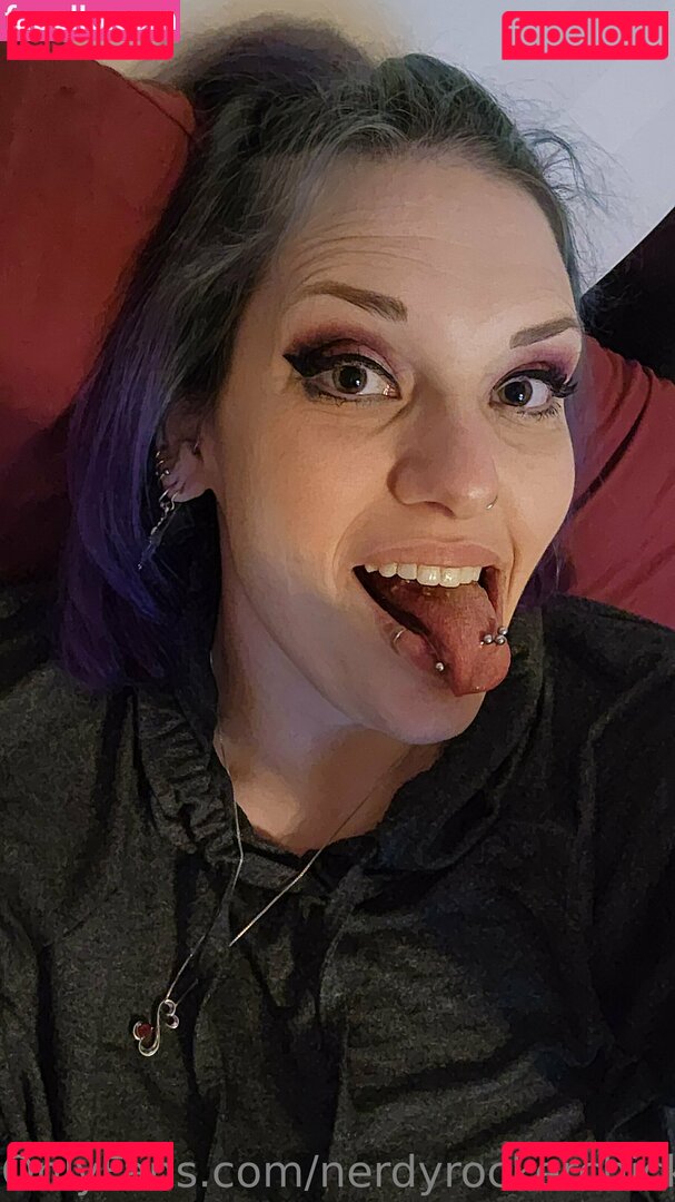 nerdyrockerchick Onlyfans Photo Gallery 