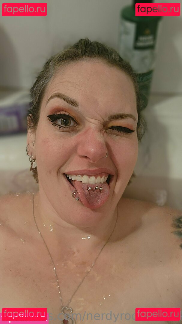 nerdyrockerchick Onlyfans Photo Gallery 