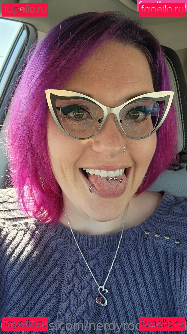 nerdyrockerchick Onlyfans Photo Gallery 