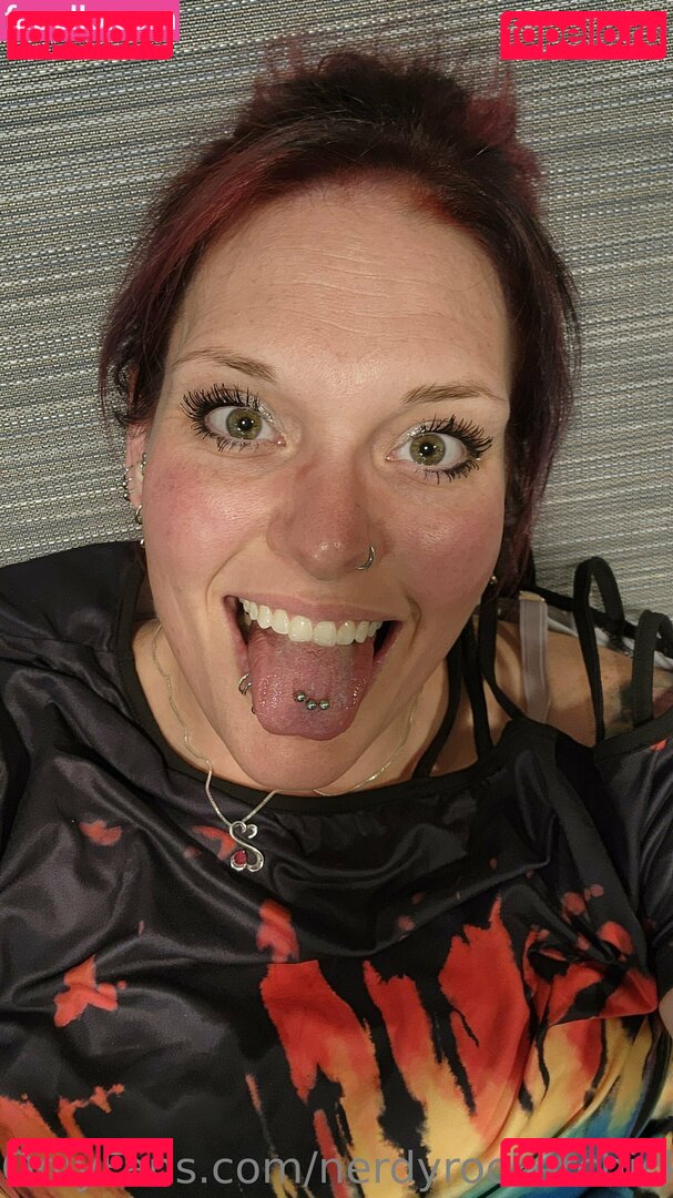 nerdyrockerchick Onlyfans Photo Gallery 
