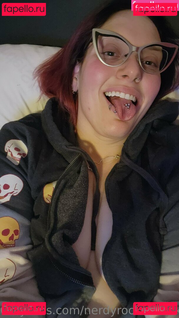 nerdyrockerchick Onlyfans Photo Gallery 