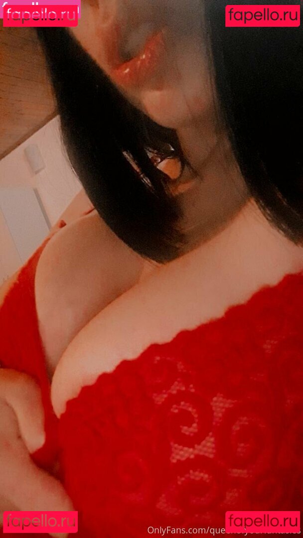 queennaf_ / queenofyourfantasies Onlyfans Photo Gallery 