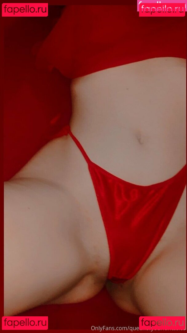 queennaf_ / queenofyourfantasies Onlyfans Photo Gallery 