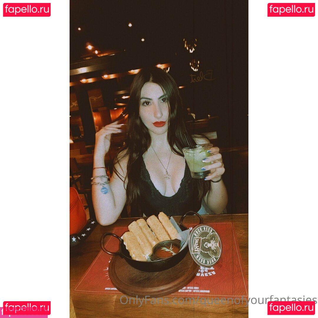 queennaf_ / queenofyourfantasies Onlyfans Photo Gallery 