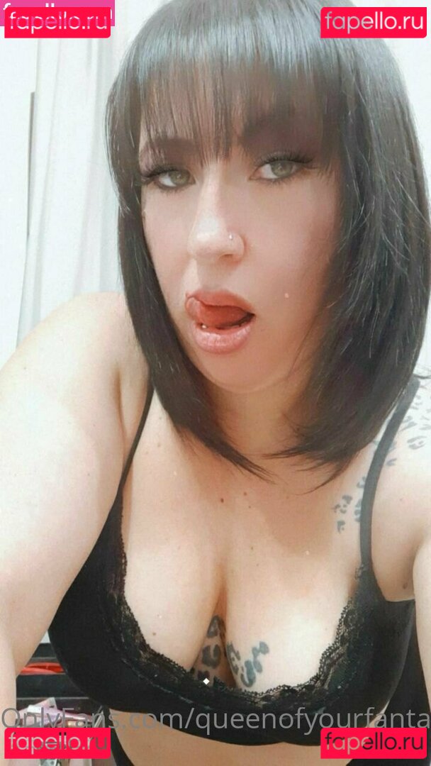 queennaf_ / queenofyourfantasies Onlyfans Photo Gallery 