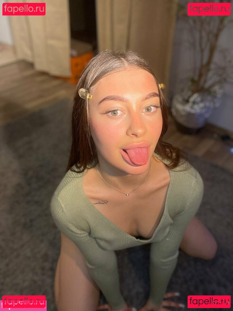 innocent.mila Nude Onlyfans Photo 37
