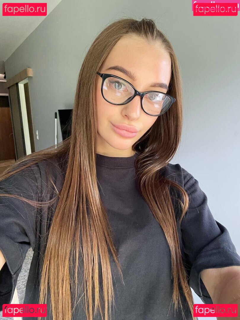 innocent.mila Nude Onlyfans Photo 6