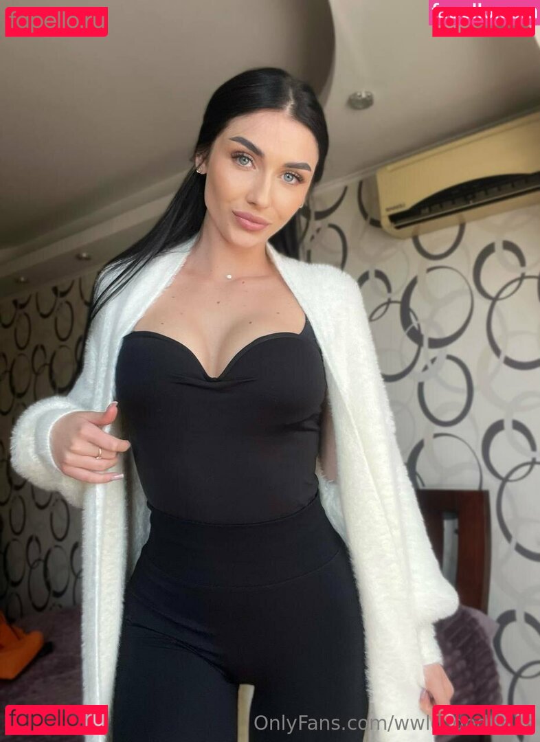 thedopegoddess / wwld_godde_s Onlyfans Photo Gallery 