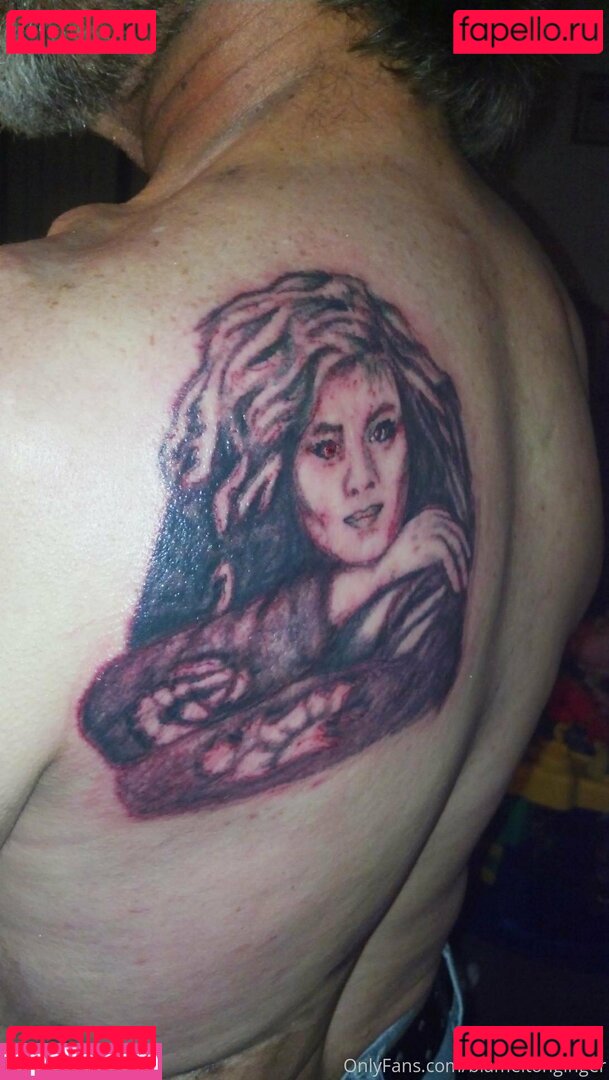 blameitonginger Onlyfans Photo Gallery 