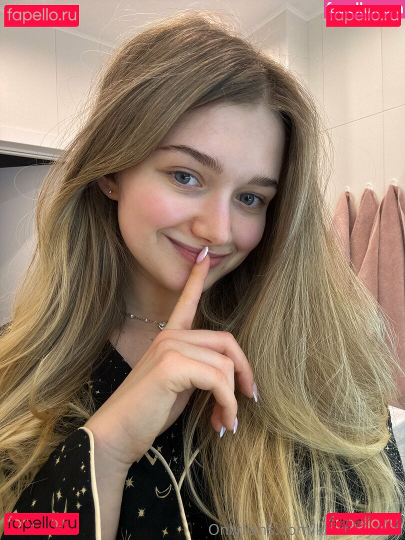 rinaraye Onlyfans Photo Gallery 