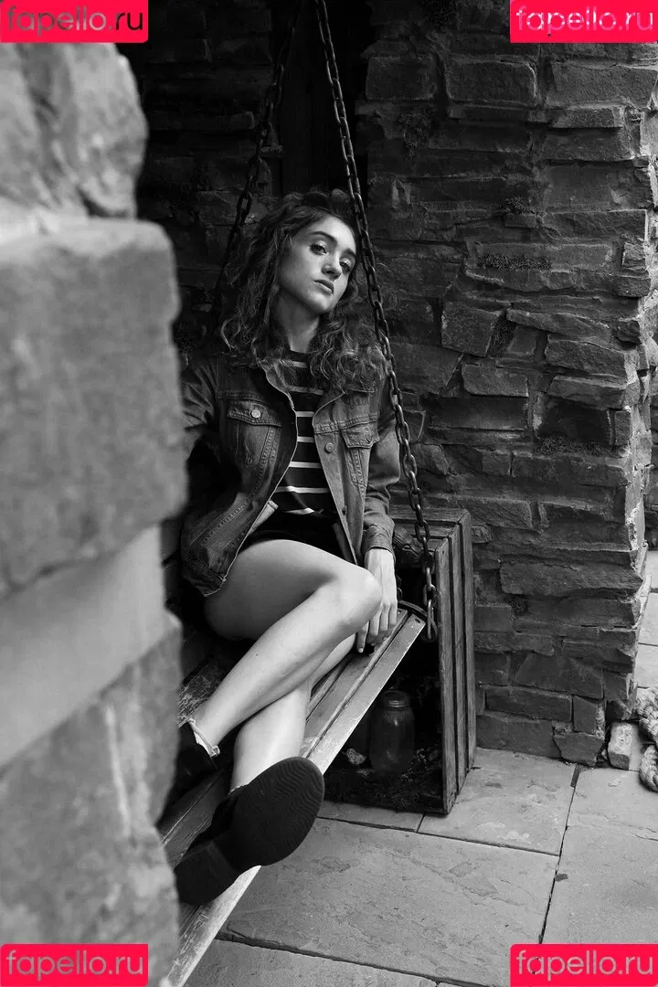Natalia Dyer Onlyfans Photo Gallery 