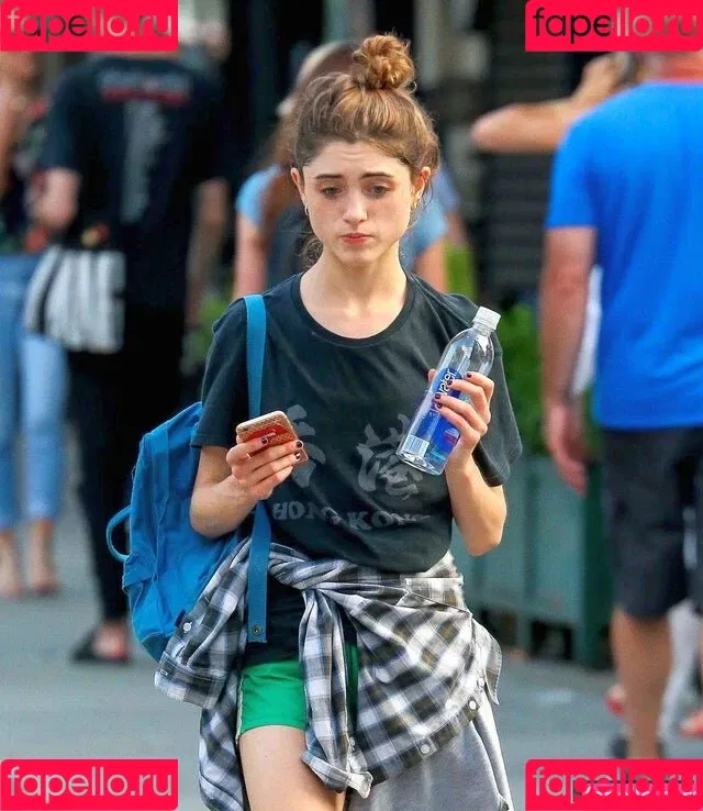 Natalia Dyer Onlyfans Photo Gallery 